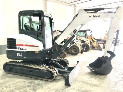 Mini Escavadeira Bobcat E42 R$180.000,00